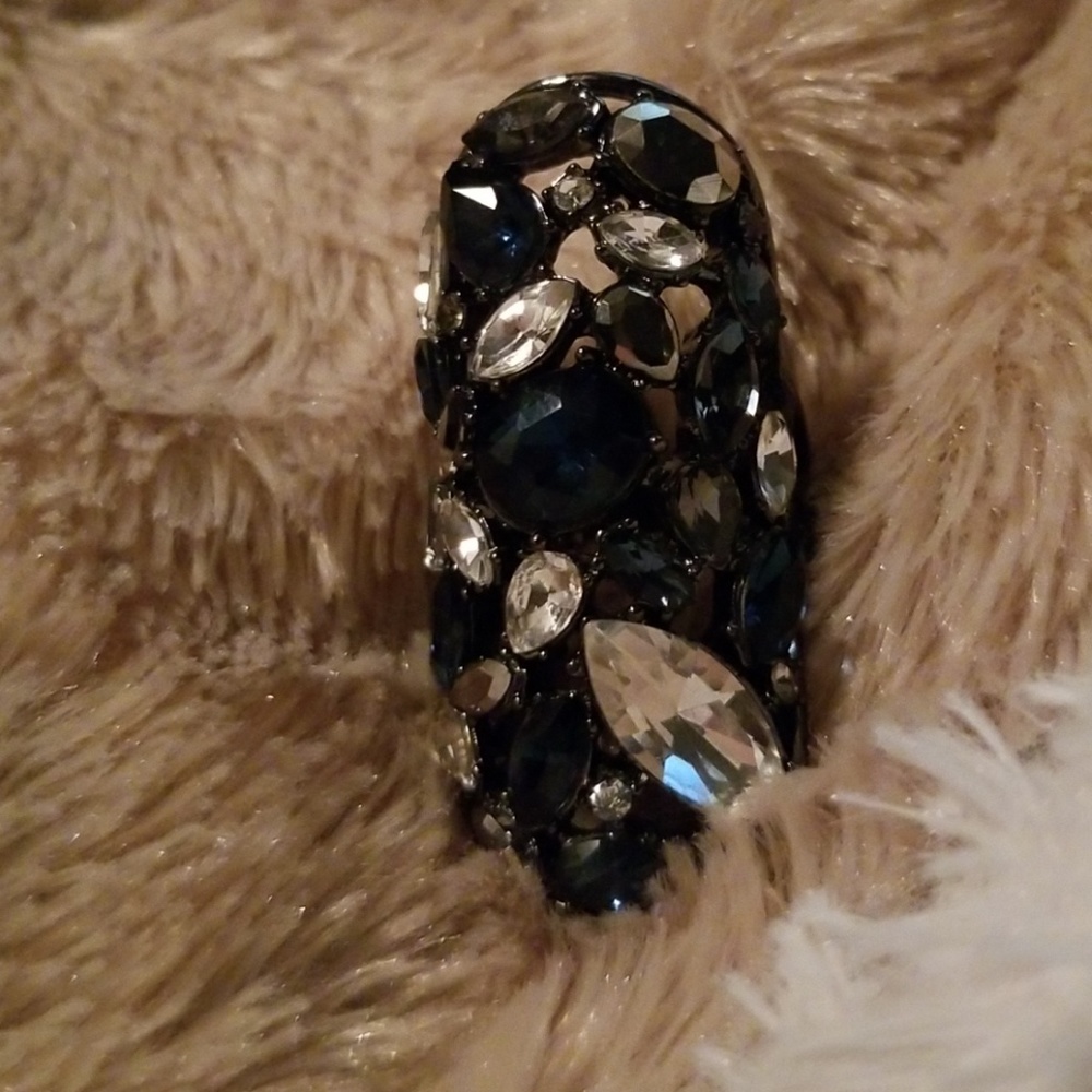 Guess ring - Picture 2 of 3
